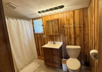 Lower Pine bathroom